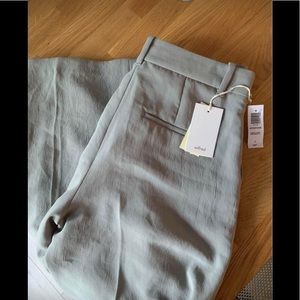 SOLD NWT ARITZIA EFFORTLESS PANT